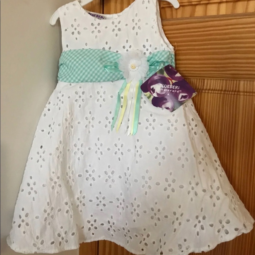 Girls dress